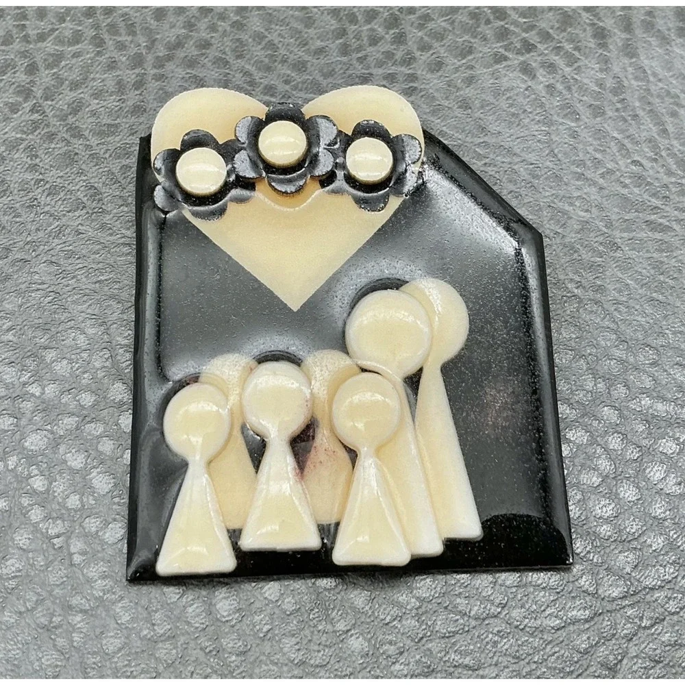 Vintage Lucinda People Pins Family Friends Black Resin Heart Flowers Love 2 Inch